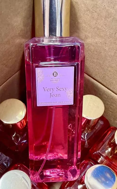 Парфюмированная вода для женщин "Very Sexy Joan" 250 мл. — 1