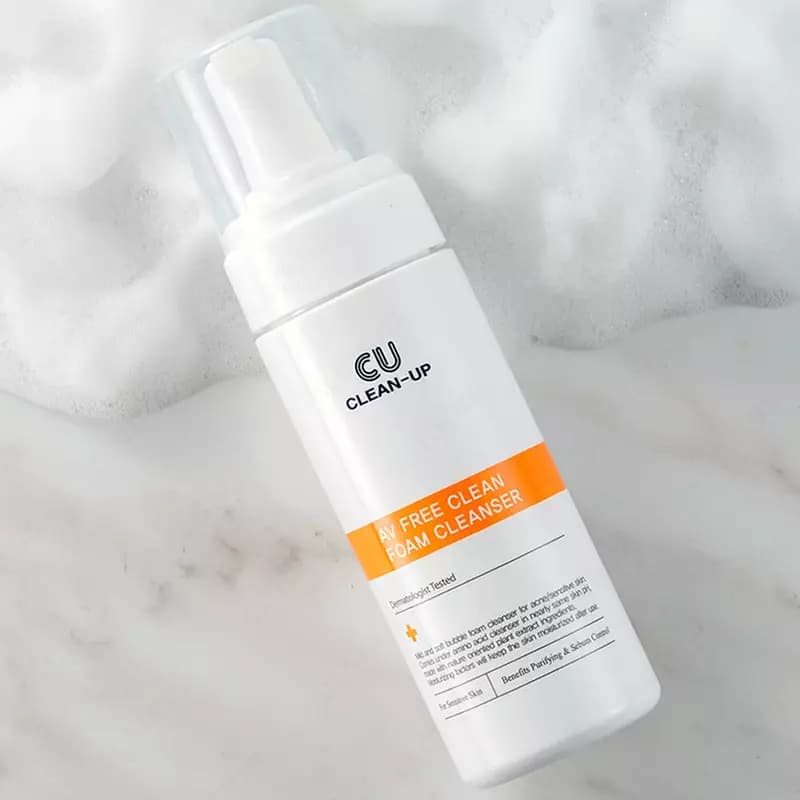 Очищающая пенка для проблемной кожи CUSKIN Clean-Up AV Free Clean Foam Cleanser — 1