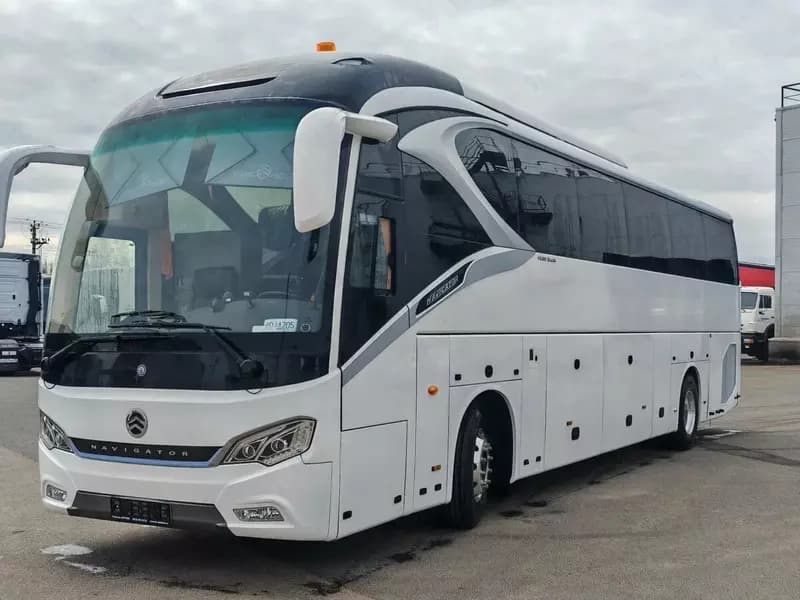 Услуга по перевозке гостей по городу, автобус Golden Dragon, белый, 48 мест (Трансфер Аэропорт) — 1