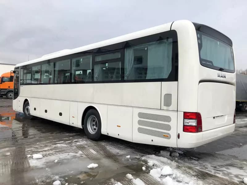 Услуга по перевозке гостей по городу на условиях проката до 10 часов на автобусе MAN, белый, 48 мест — 5