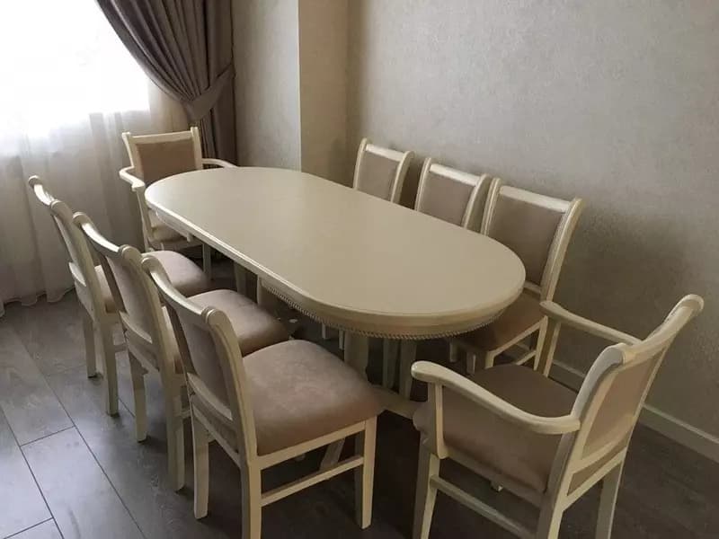 Стул на деревянном каркасе — 1