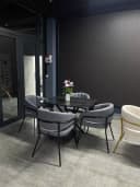 Комплект мебели для столовой и кухни (стол, 4 стула) ”Unique Mebel” Модель № 002 (Серый/черный)
