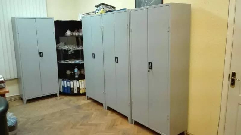 Металлический шкаф для хранения документов — 3