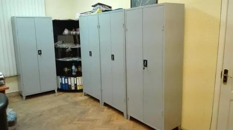 Металлический шкаф — 3