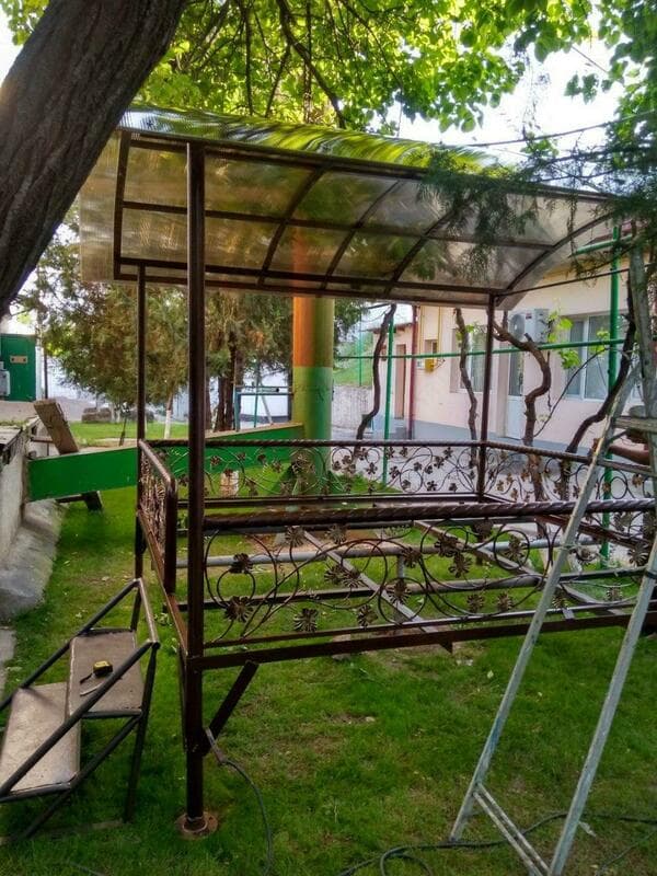 Айван (топчан) металлический — 1