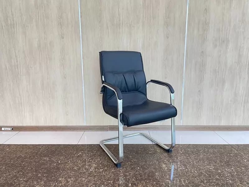 Офисное кресло Model:560 black — 2