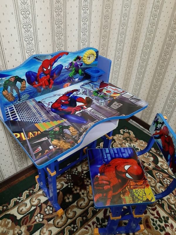 107 - 01. Парта Детская Spiderman. Человек паук. — 1
