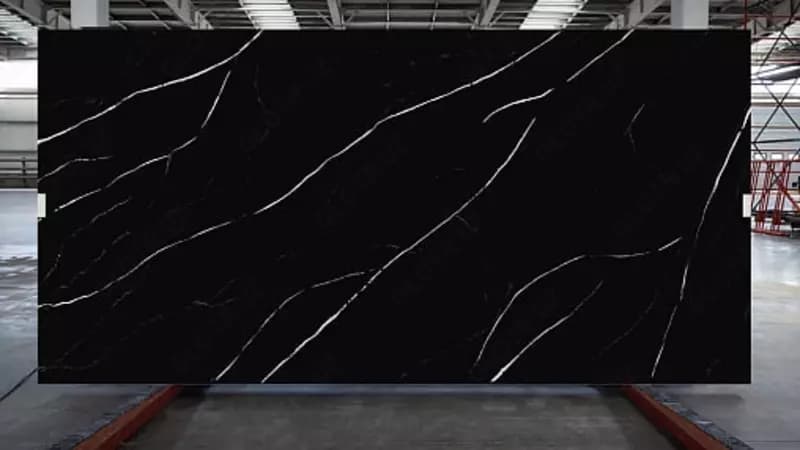 Премиум кварцевый камень Marquina Lavagna. Бренд: Radianz. Производитель: Lotte (Южная Корея). Толщина 2см. Площадь: 4,71кв.м. — 1