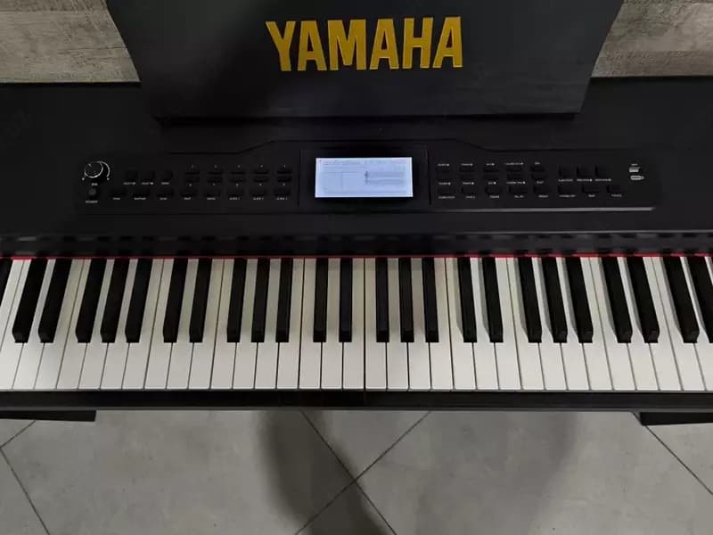Цифровое пианино.Электронное пианино . Фортепиано Yamaha (черный) — 1