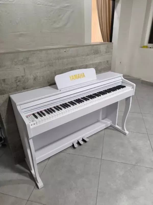 Цифровое пианино . Электронное пианино. Фортепиано Yamaha (белый) — 2