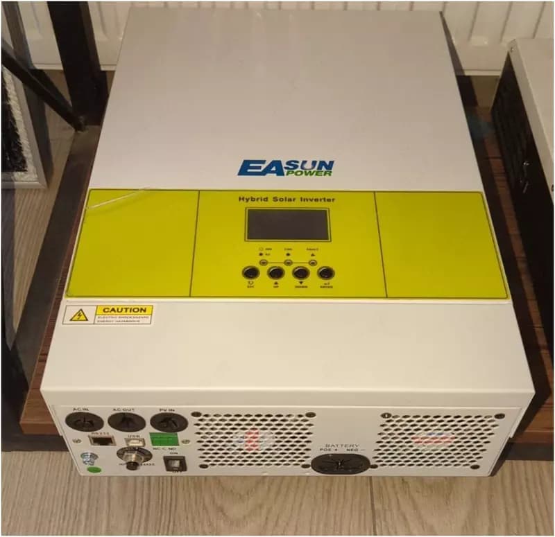 Автономные Солнечные Инверторы EA Sun Gibrid invertor 5.6 kW — 1
