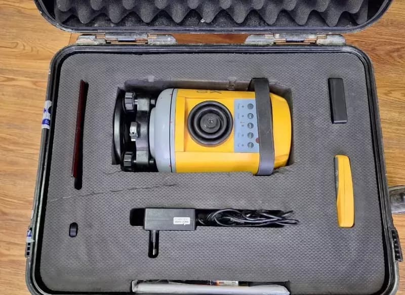 Laser Plummet FOIF : RGK V200 — 6