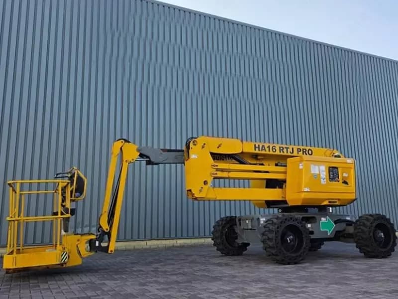 Коленчатый подъемник Haulotte HA16RTJ Pro — 1