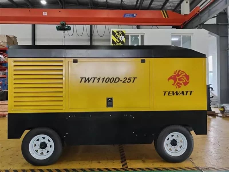 Передвижные воздушные компрессоры TEWATT 1100 куб. — 1