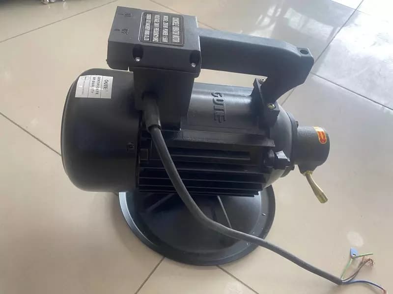 Глубинный вибратор GUTE (1,5 -2,2 kw) — 1