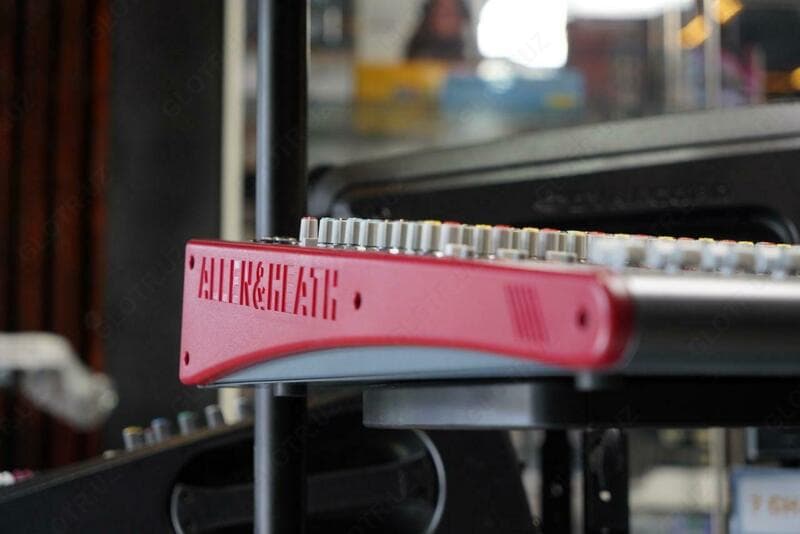 Микшерный пульт ALLEN&HEATH — 2
