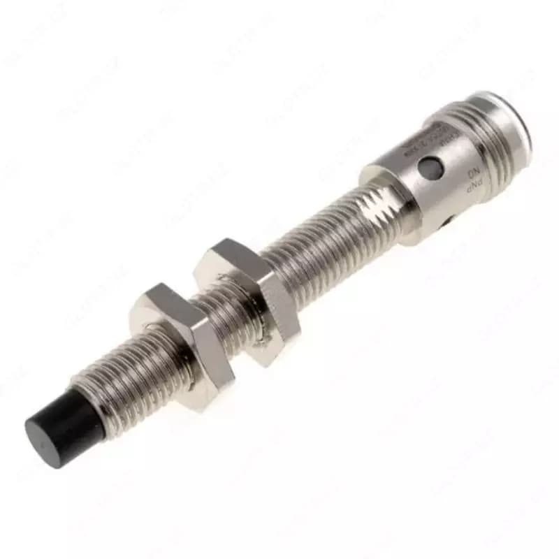 Датчик индуктивный Omron E2A-S08LN04-M1-B1 — 2