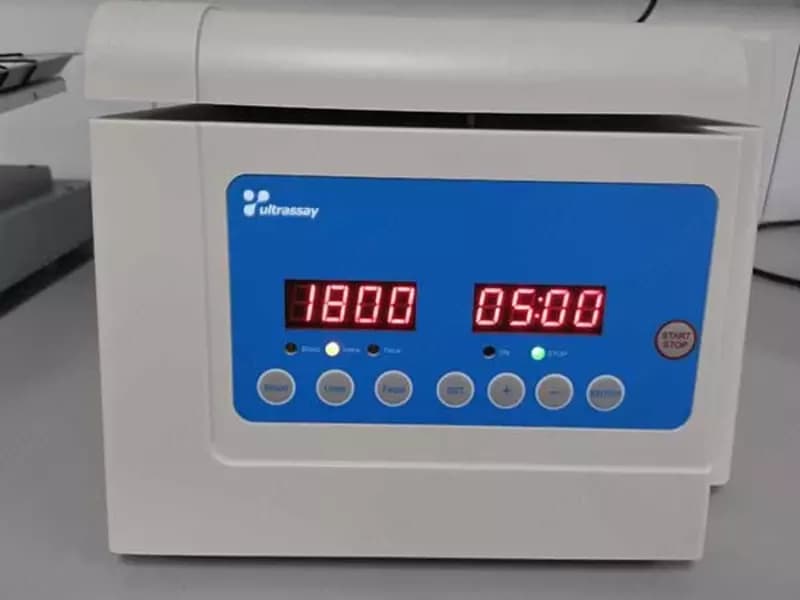 Низкоскоростная лабораторная центрифуга DM0408 — 1