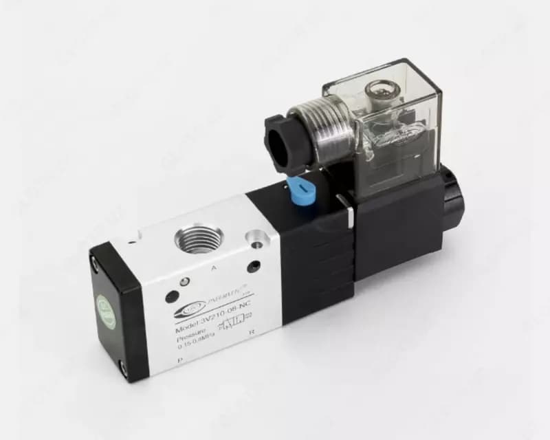 Электромагнитный клапан 24vdc модель 3V210-08-NC B — 1