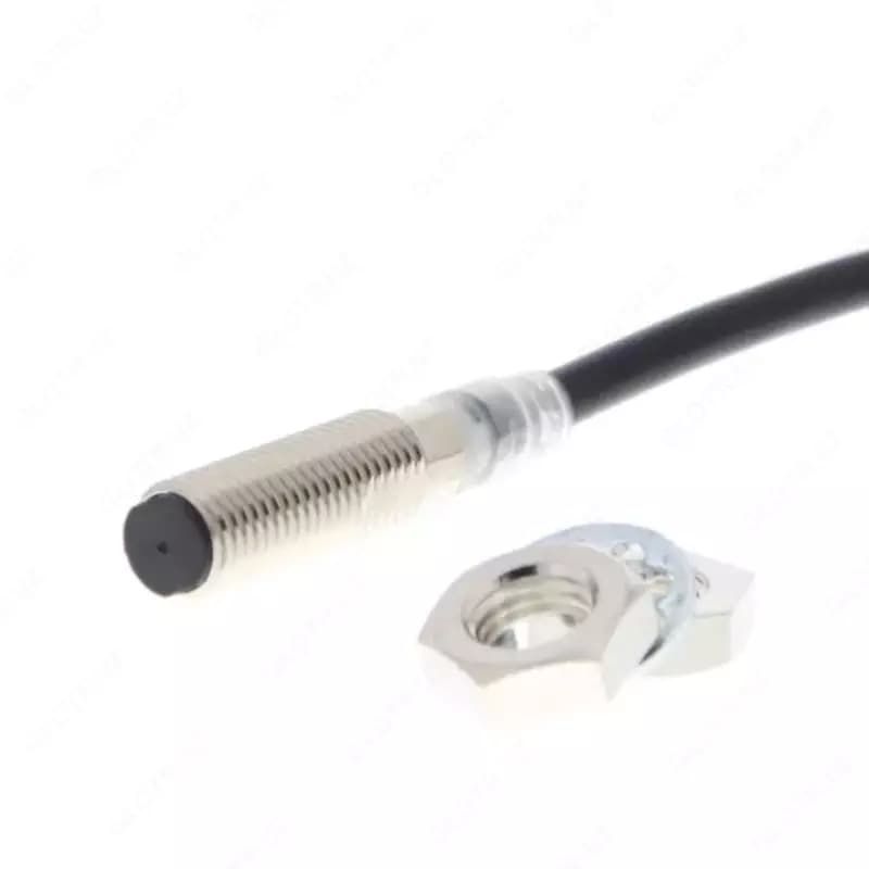 Датчик индуктивный Omron E2E-X3D18-TR 5M — 2