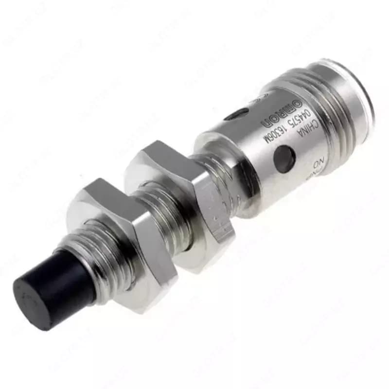 Датчик индуктивный Omron E2A-S08KN04-M1-B2 — 2