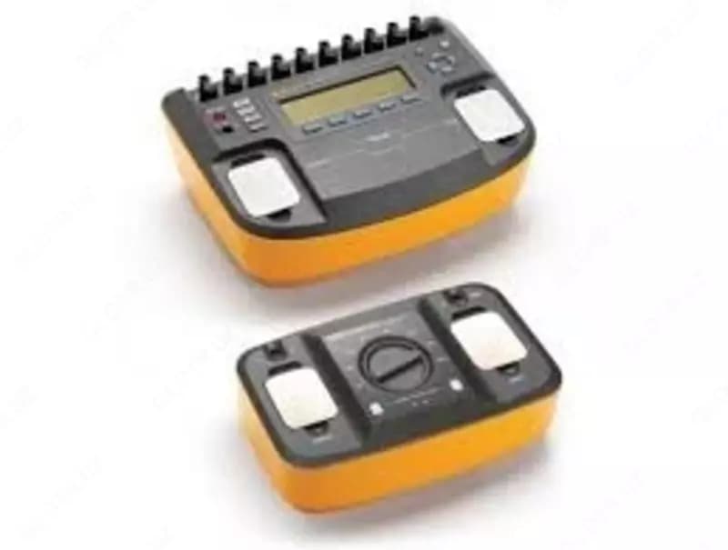 Fluke IMPULSE 7000DP-01 — анализатор дефибрилляторов и калибровки — 2