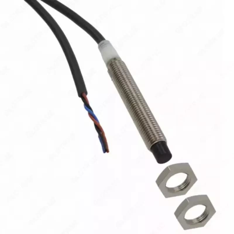 Датчик индуктивный Omron E2A-S08LN04-WP-B1 2M — 2