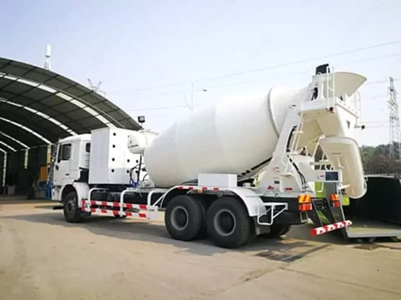 Газовый Бетономешалка SHACMAN F3000 10 куб.м — 2