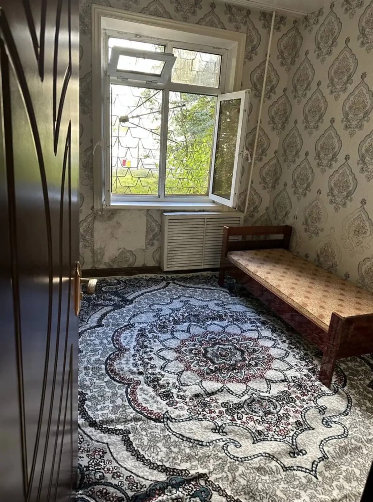Олмазор 3^4/1/4 Кўча: Кора Камиш 1/3 Хоналар сони: 3 хона 4 хона қилинган — 4