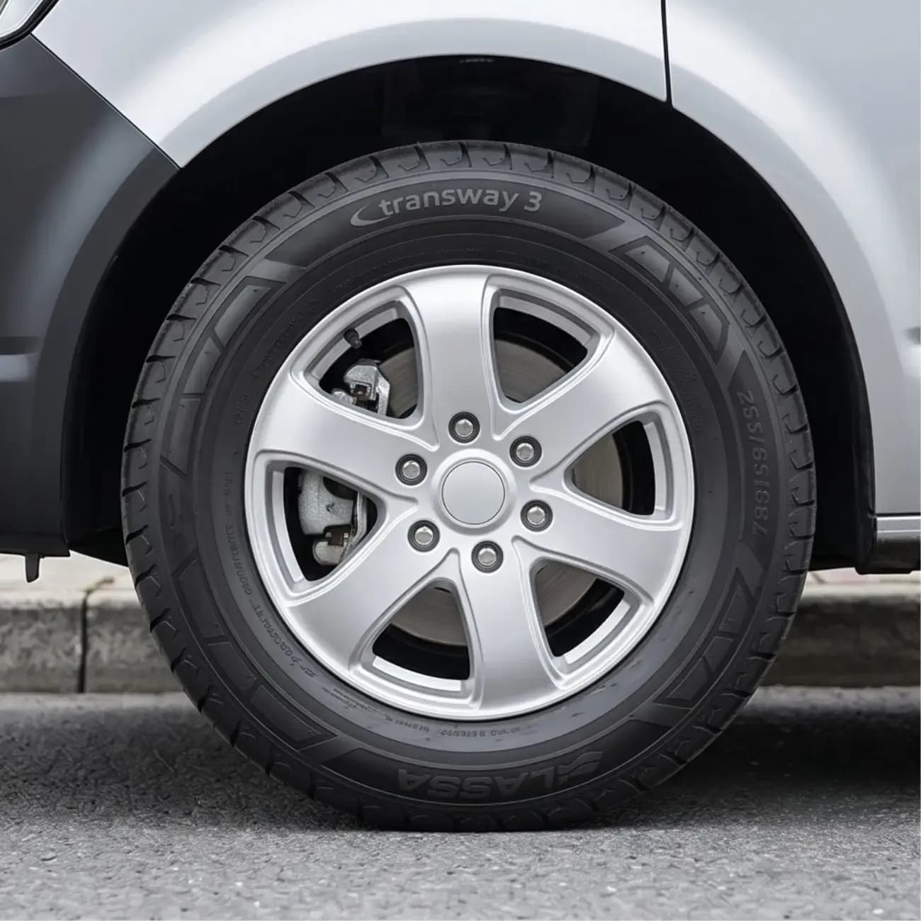 Avtomobil shinasi Lassa Transway 3 215/70 R15C 109/107S — 8