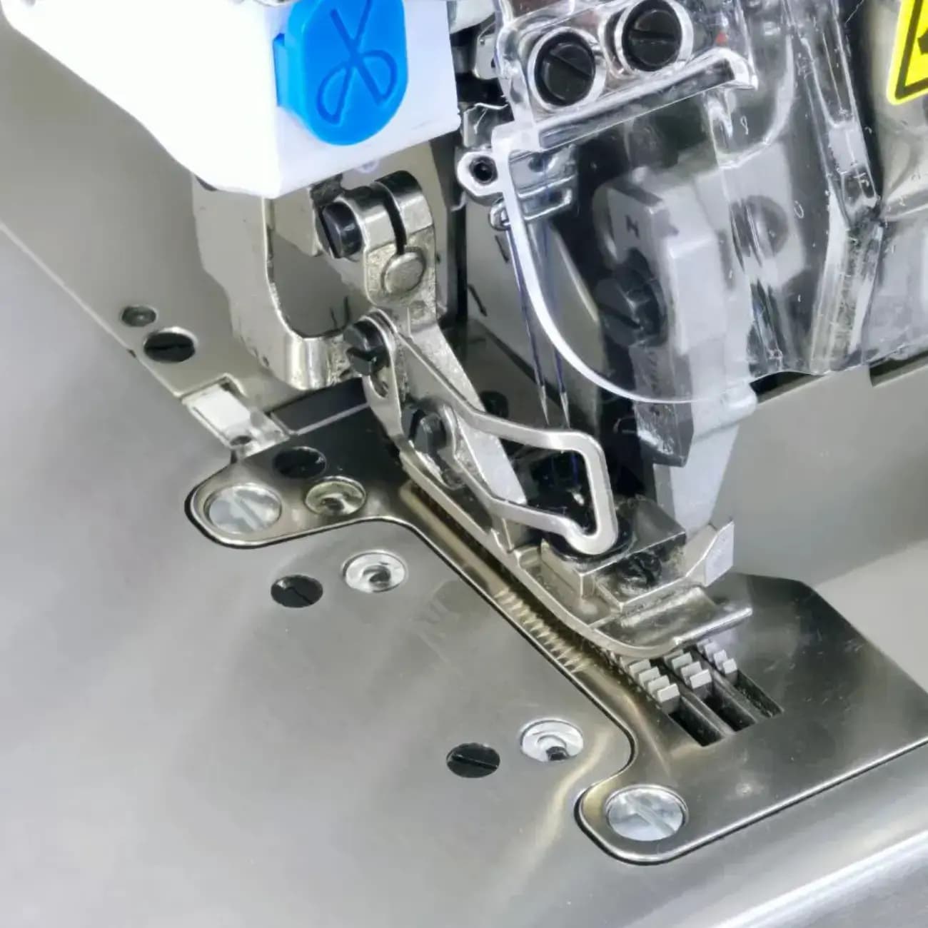 Sanoat overlok Jack C7-5-03/333 Urus — 6