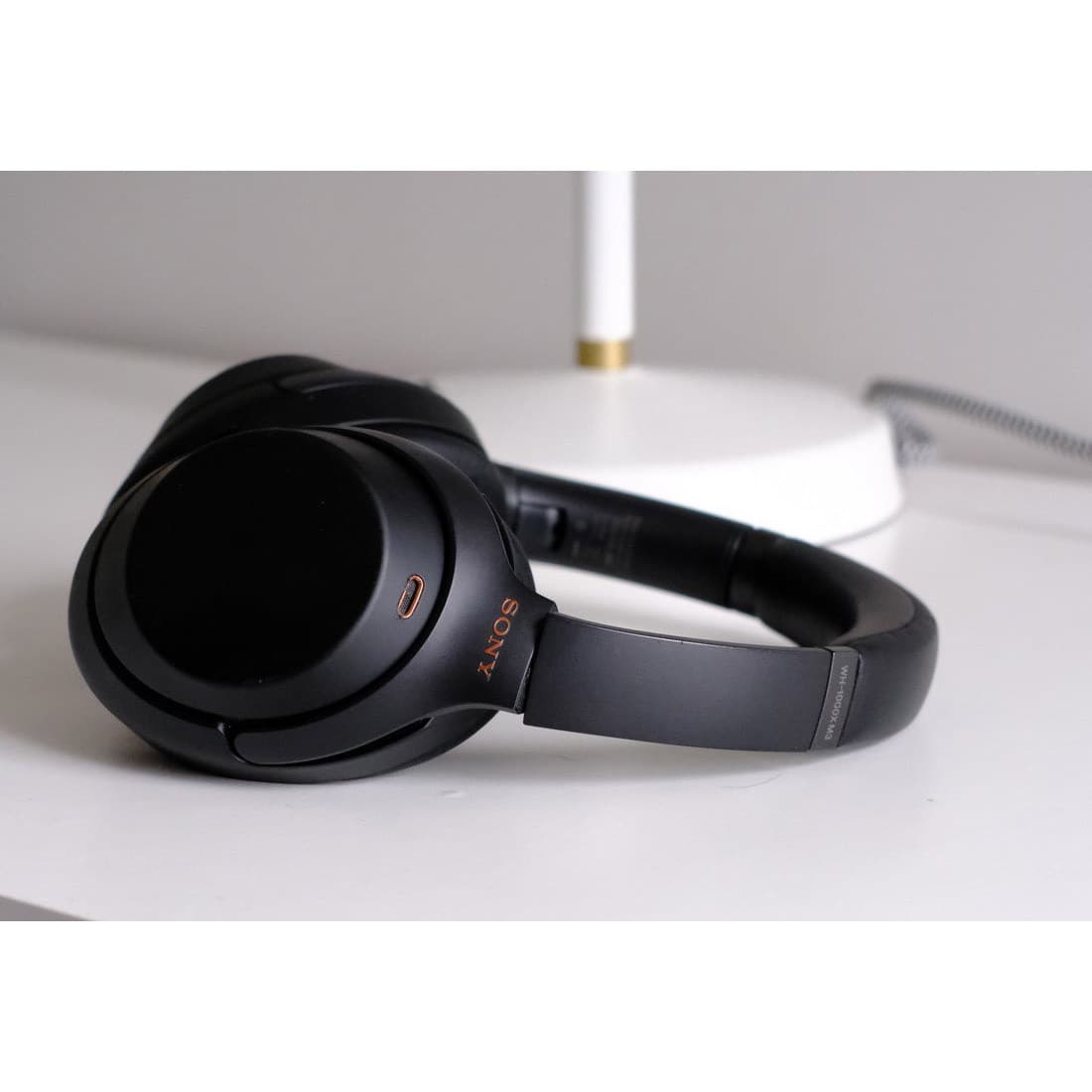 Sony WH-1000XM4 — 3