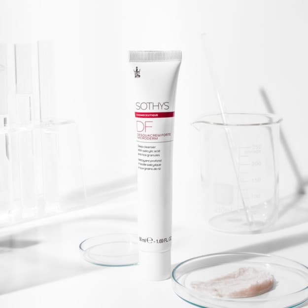 Desquacrem forte microderm   160326 — 2