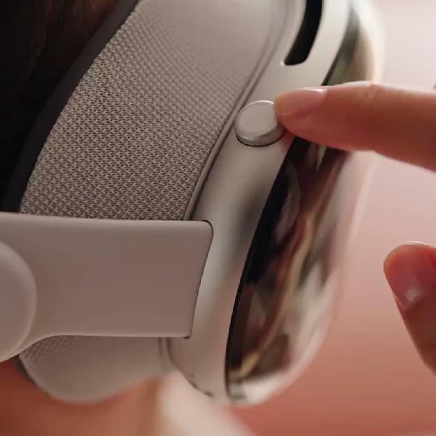 Virtual reallik ko‘zoynagi Apple Vision Pro — 11