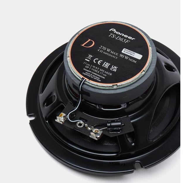 Avtomobil audio TS-D65F — 3