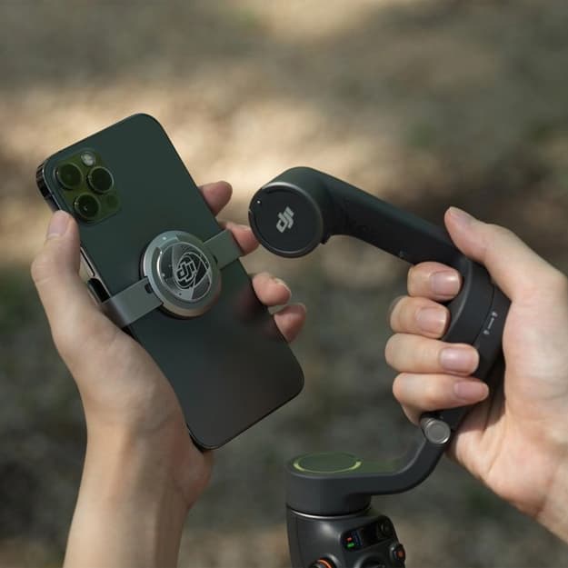 DJI OM Magnetic Holder  — 3