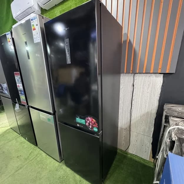 Muzlatgich Hisense RD37WC/BI — 3