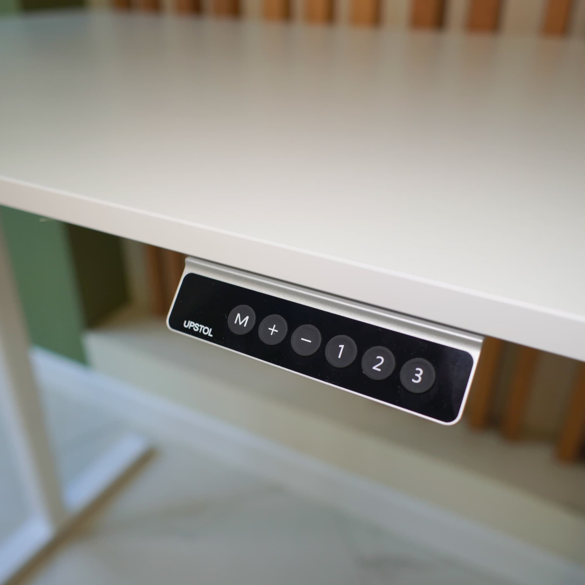 UPSTOL balandligi sozlanishi mumkin bo‘lgan kompyuter stoli: oq ramka va oq laminatlangan LDSP stol, 145x80 mm — 5