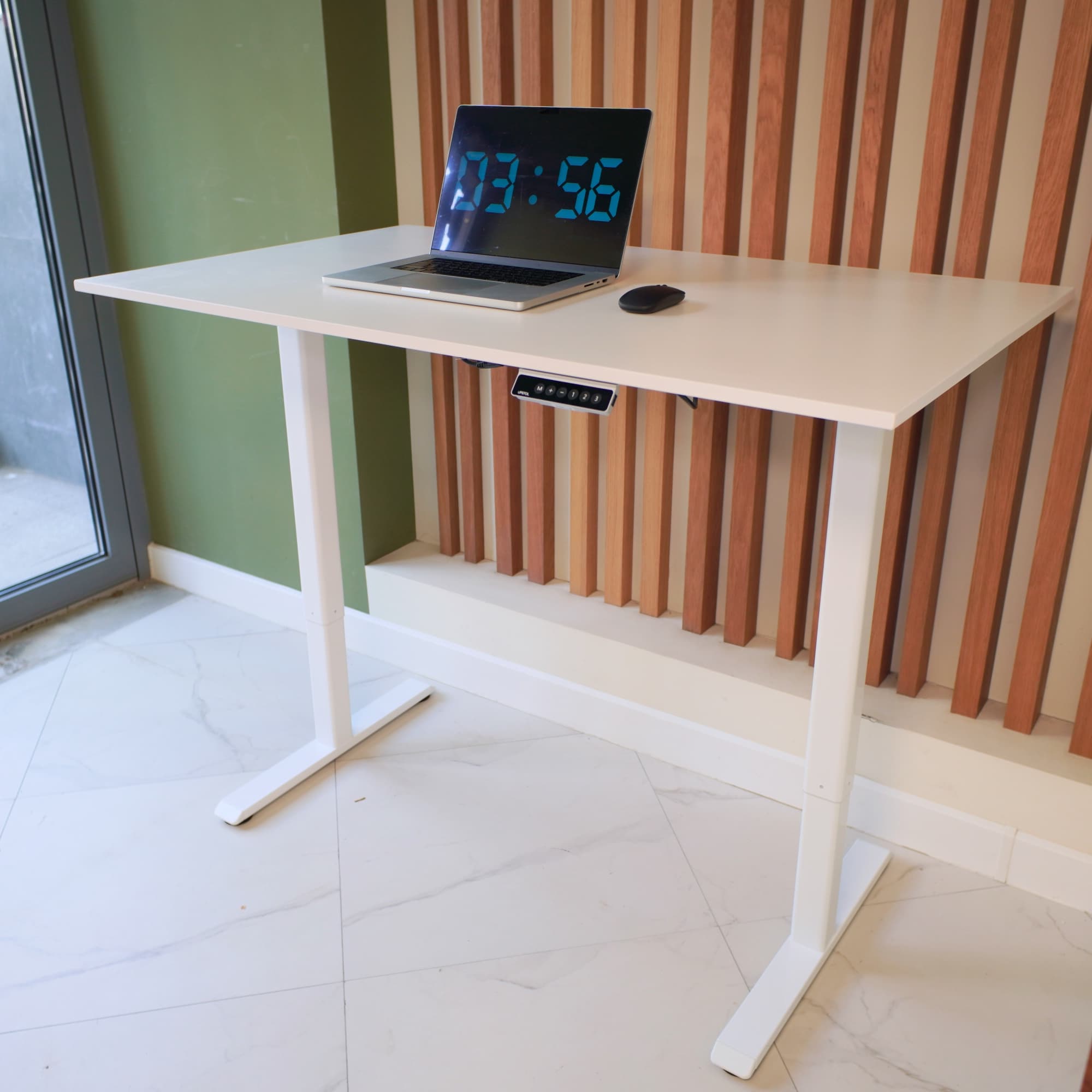 UPSTOL balandligi sozlanishi mumkin bo‘lgan kompyuter stoli: oq ramka va oq laminatlangan LDSP stol, 145x80 mm — 6