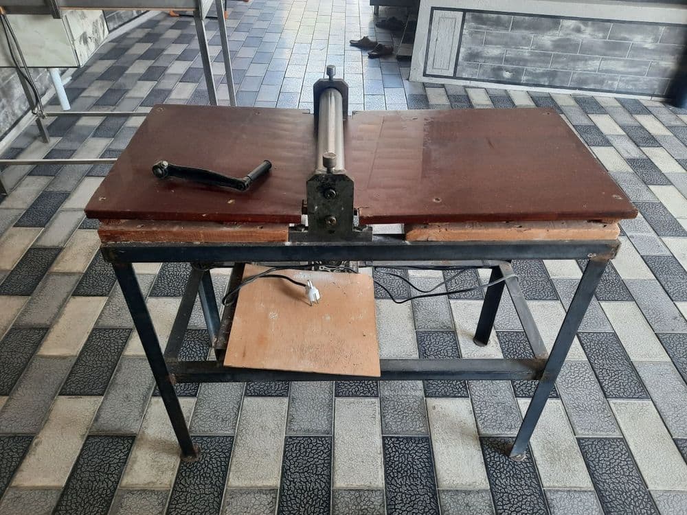 Cheburek chiqaradigan aparat sotiladi srochni — 1
