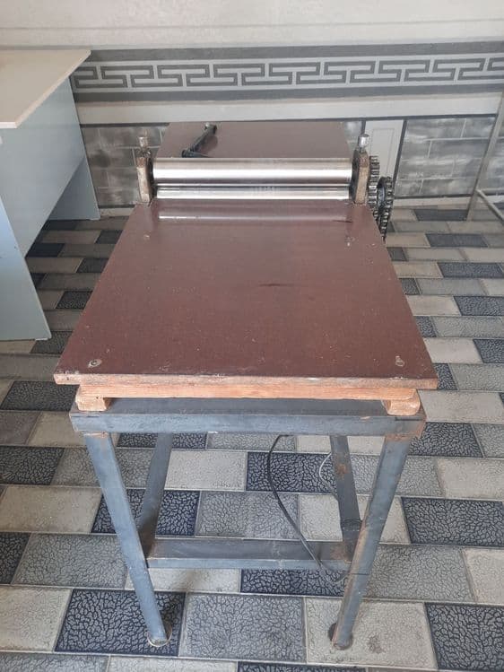 Cheburek chiqaradigan aparat sotiladi srochni — 2