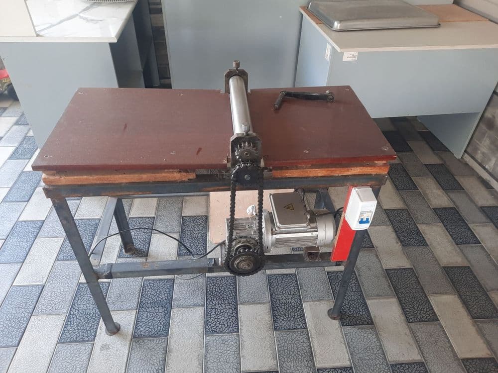 Cheburek chiqaradigan aparat sotiladi srochni — 3