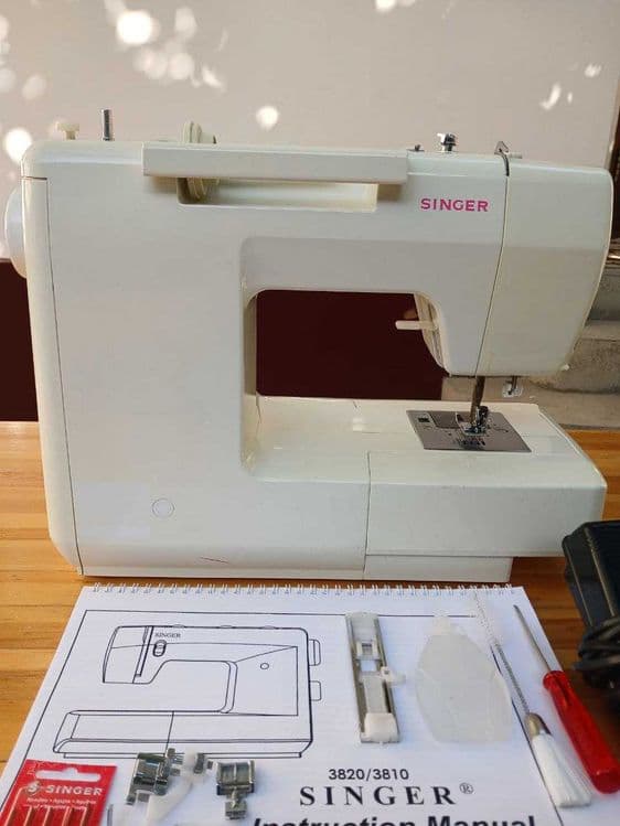 Singer Saturn 3825(USA). Год гарантии/Металл/Комплект. — 7