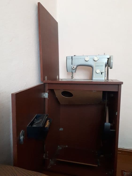 Продаеться швейная машинка Чайка 3 — 1
