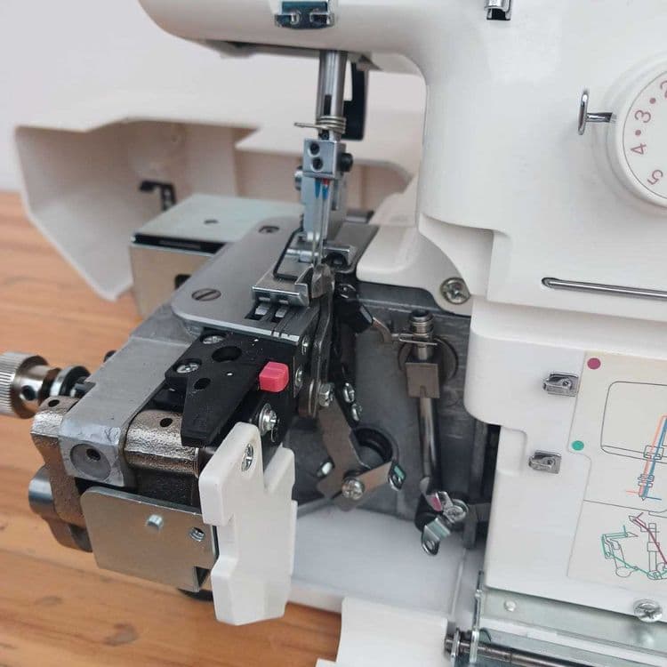 Janome 204D(Япония). Год гарантии/Металл/Комплект. — 4