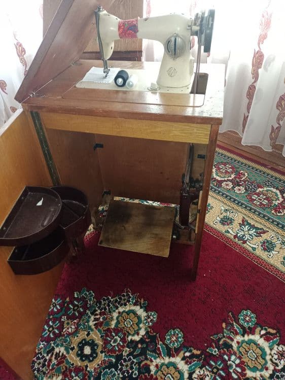 Тикув мошинаси сотилади — 2