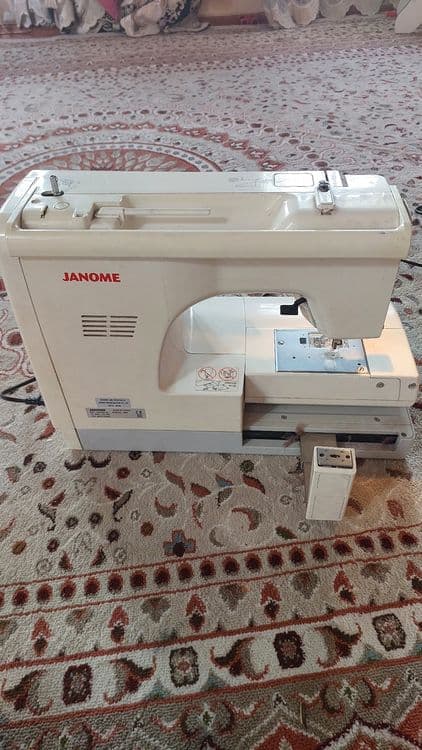 Janome e350 sotiladi iwlatilgan iwlayapti flewkasi uzi bilan — 2
