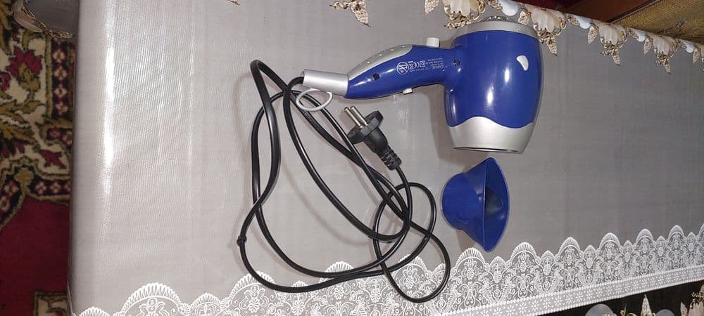 Фен Quelly. 1500W. Цена  договорная. — 1