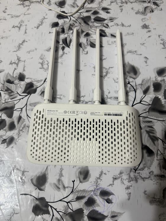 Продается вай фай Mi Router 4C global — 3