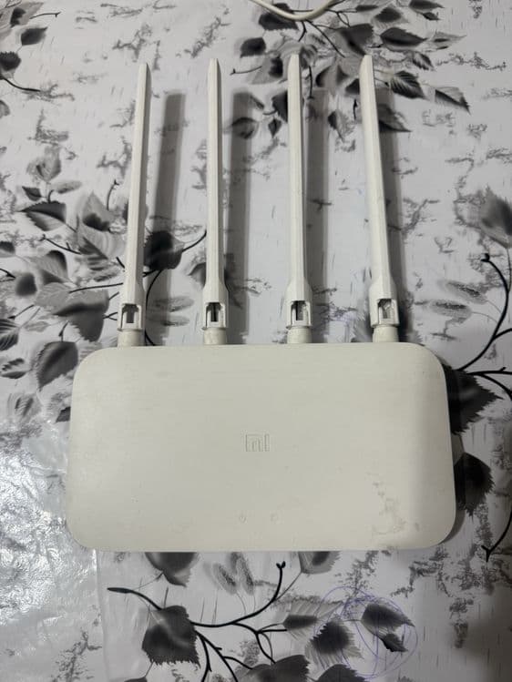 Продается вай фай Mi Router 4C global — 4